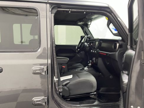 Used 2018 Jeep Wrangler Unlimited Sport S AWD/4WD image 20