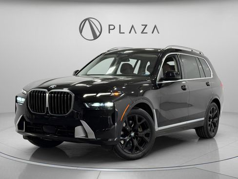 Used 2023 BMW X7 xDrive40i w/ Executive Package image 1