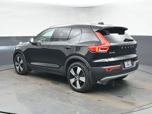 Used 2020 Volvo XC40 T5 Momentum w/ Protection Package Premier image 6