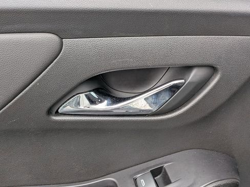 Used 2020 Chevrolet Traverse LT FWD image 28
