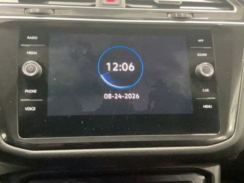 Certified 2024 Volkswagen Tiguan SE AWD/4WD image 29