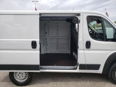 Used 2025 RAM ProMaster 1500 w/ Convenience Group FWD image 31