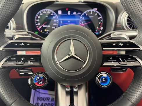 Used 2026 Mercedes-Benz SL 63 AMG 4MATIC image 18