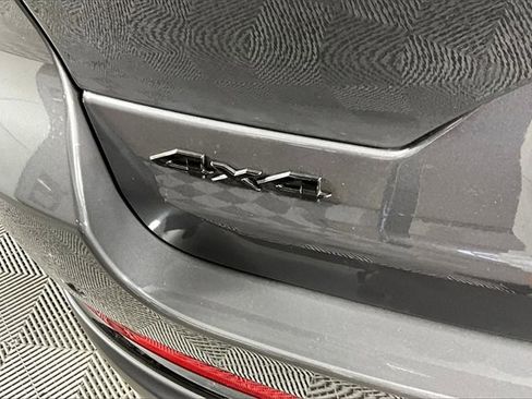 New 2025 Jeep Grand Cherokee Laredo image 10