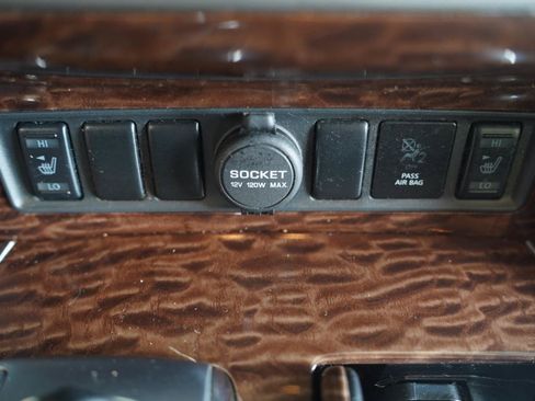 Used 2017 Nissan Armada SV w/ Driver Package RWD image 23