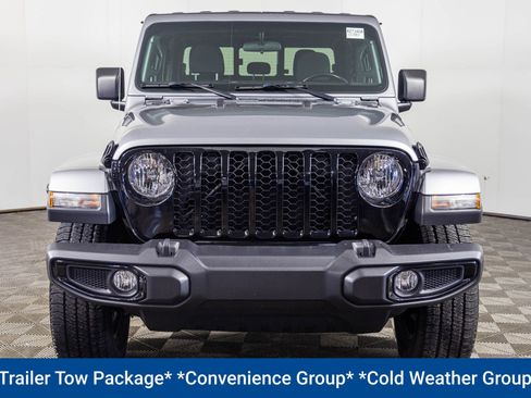 Used 2021 Jeep Gladiator Sport AWD/4WD image 11