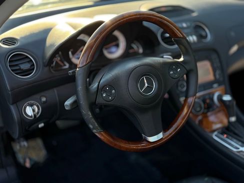 Used 2009 Mercedes-Benz SL 550 image 14