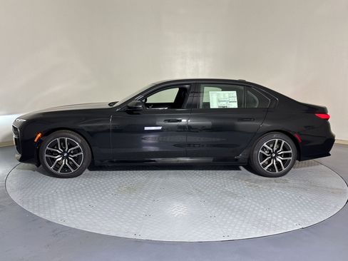 New 2026 BMW 740i xDrive AWD/4WD image 2