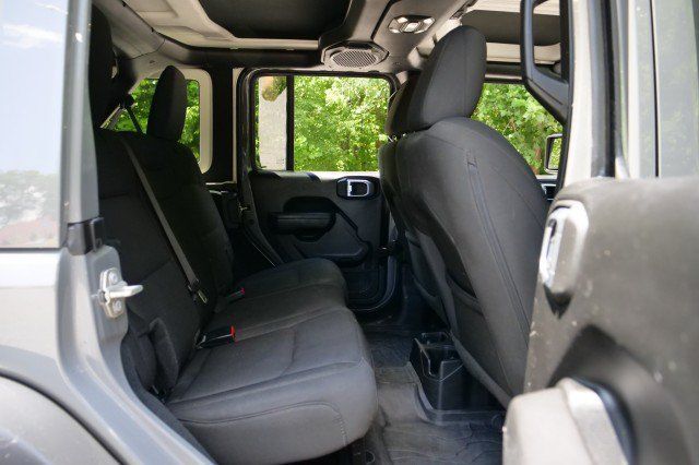 Used 2023 Jeep Wrangler Unlimited Sport AWD/4WD image 33