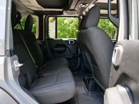 Used 2023 Jeep Wrangler Unlimited Sport AWD/4WD image 33