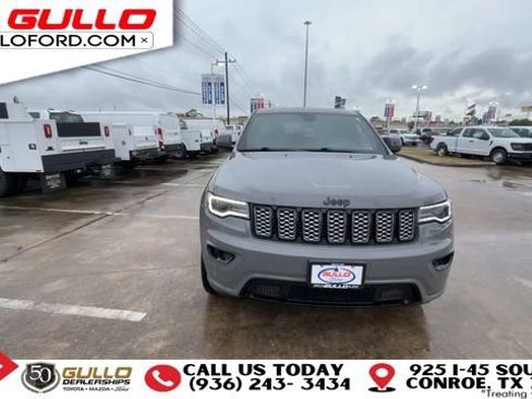 Used 2022 Jeep Grand Cherokee Laredo X AWD/4WD image 3
