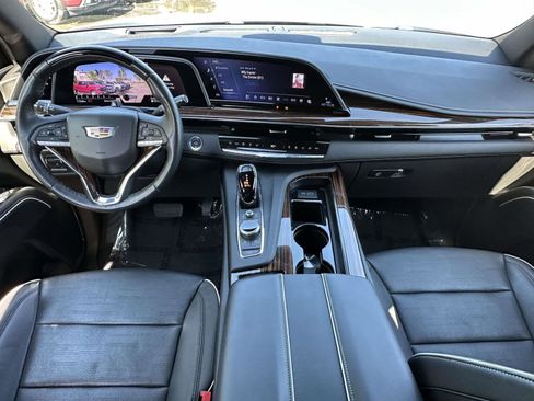 Certified 2024 Cadillac Escalade Premium Luxury w/ Performance Package image 7