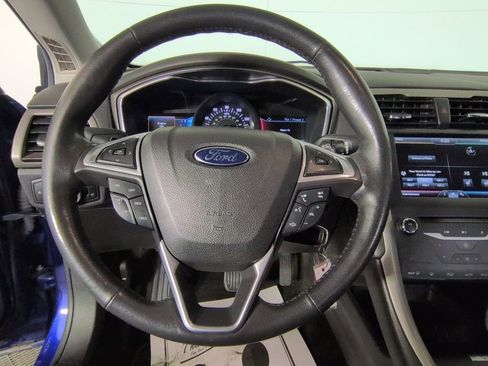 Used 2015 Ford Fusion SE w/ Equipment Group 202A image 18