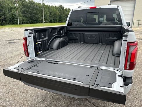 New 2025 Ford F150 Lariat w/ Equipment Group 501A Mid image 18