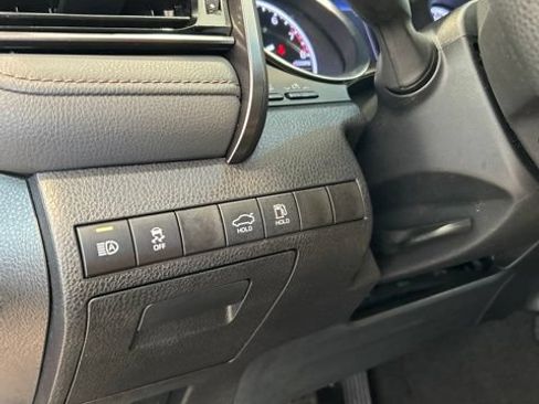 Certified 2020 Toyota Camry LE FWD image 9