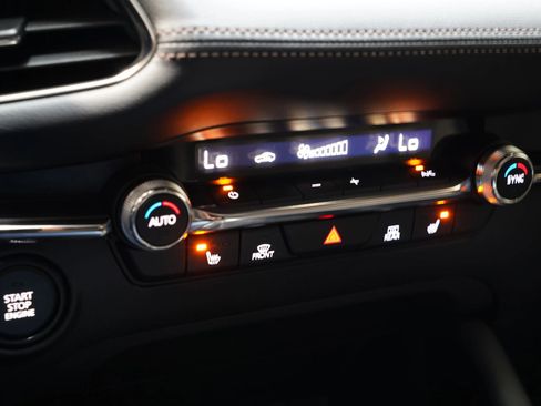 Used 2023 MAZDA MAZDA3 s image 54