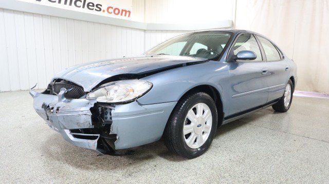 Used 2007 Ford Taurus SEL FWD image 2