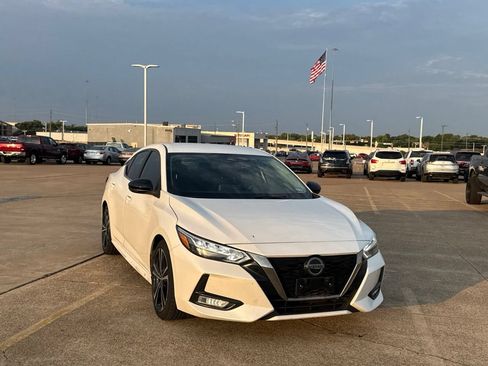 Used 2021 Nissan Sentra SR FWD image 3
