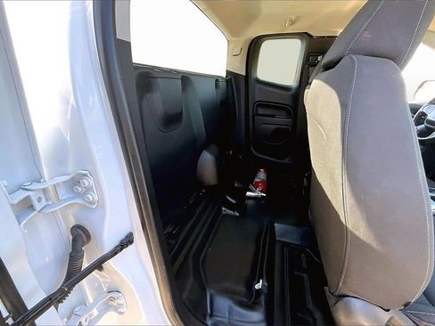 Used 2022 Chevrolet Colorado LT w/ Fleet Safety Package image 27