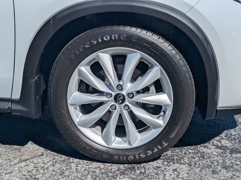 Used 2019 INFINITI QX50 Luxe w/ Cargo Package image 12