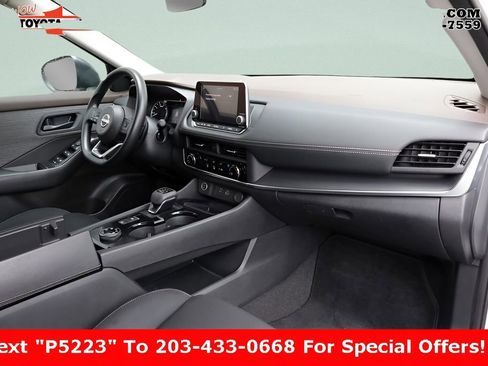 Used 2023 Nissan Rogue S image 29