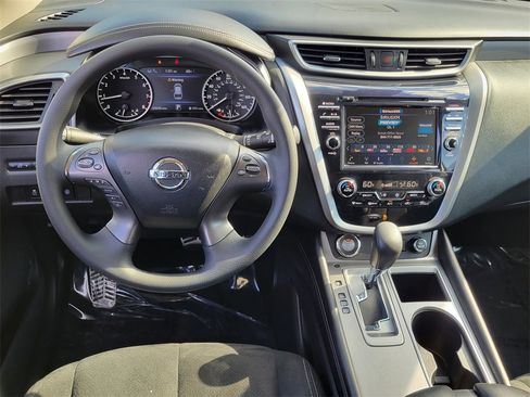 Used 2022 Nissan Murano S image 4