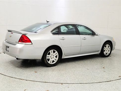 Used 2012 Chevrolet Impala LT w/ LT Sunroof Package FWD image 7