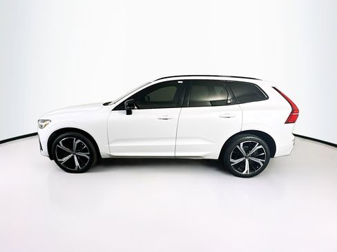 Used 2022 Volvo XC60 B5 R-Design w/ Advanced Package FWD image 4