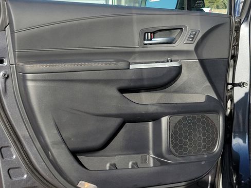 New 2025 Toyota Sienna Platinum image 11