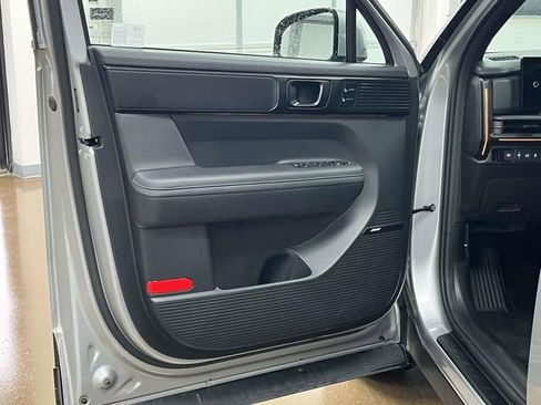 Certified 2025 Hyundai Santa Fe Calligraphy AWD/4WD image 15