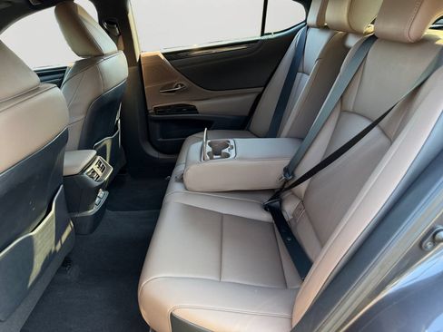Used 2023 Lexus ES 350 w/ Accessory Package (Z2) FWD image 12