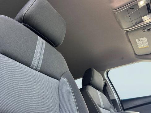 Used 2025 Chevrolet Blazer LT image 26