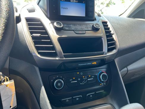 Used 2022 Ford Transit Connect XL FWD image 19