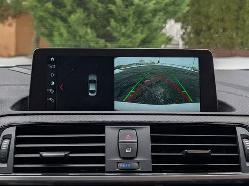 Used 2018 BMW M2 image 19