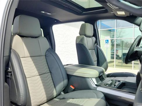 New 2026 Chevrolet Silverado 2500 ZR2 image 37