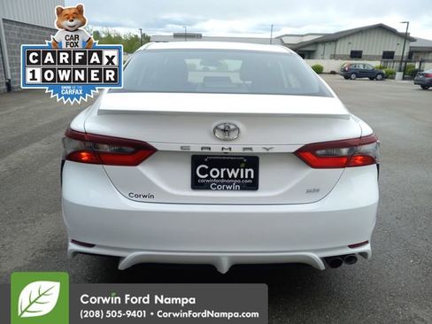 Used 2024 Toyota Camry SE FWD image 4