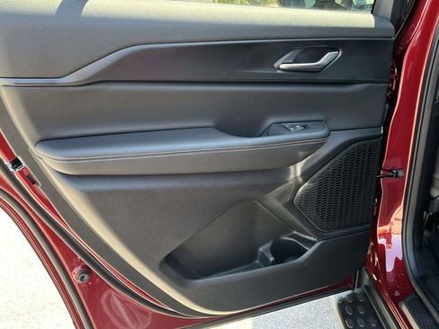 New 2025 Jeep Grand Cherokee L Laredo image 14