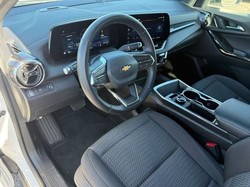 Used 2026 Chevrolet Equinox LT FWD image 15