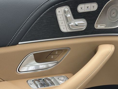 New 2026 Mercedes-Benz GLS 450 4MATIC image 14