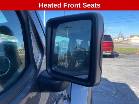 Used 2022 Jeep Wrangler Unlimited Sahara w/ Cold Weather Group image 17