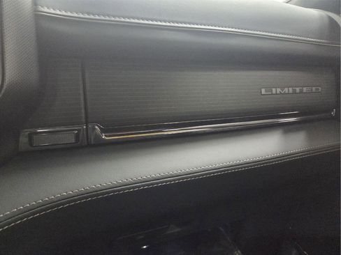 Used 2023 RAM 1500 Limited w/ Body Color Bumper Group image 23