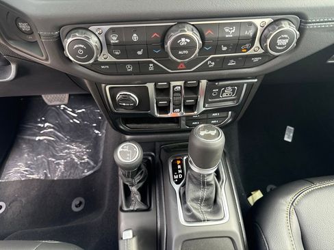 New 2026 Jeep Wrangler Unlimited Sahara AWD/4WD image 14