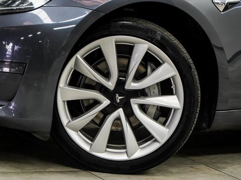 Used 2019 Tesla Model 3 Mid Range image 3