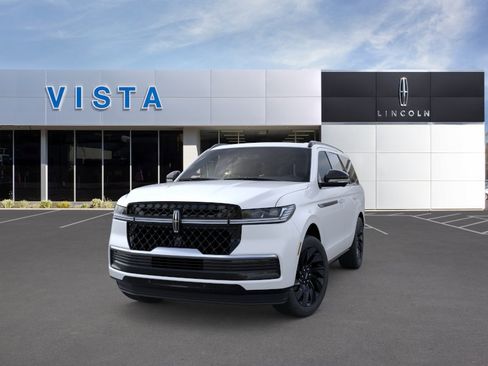 New 2026 Lincoln Navigator Reserve w/ Jet Appearance Package AWD/4WD image 2