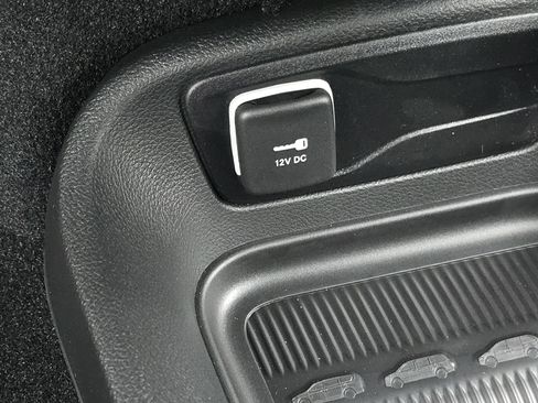 New 2026 Chrysler Pacifica Select image 9