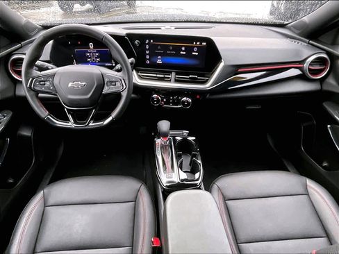 Used 2024 Chevrolet Trax RS w/ Driver Confidence Package image 21