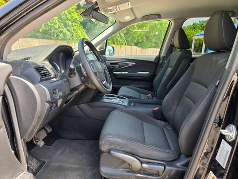 Used 2020 Honda Ridgeline Sport image 6