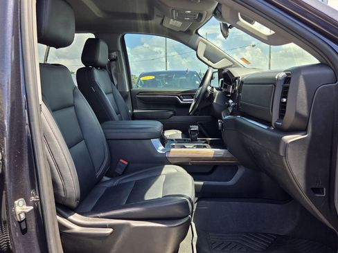 Used 2024 Chevrolet Silverado 1500 LT AWD/4WD image 17