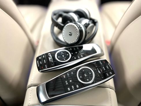 Used 2019 Mercedes-Benz Maybach S 650 image 35