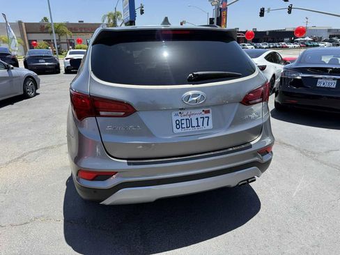 Used 2018 Hyundai Santa Fe Sport FWD image 14
